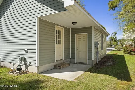 814 Lord Granville Drive Morehead City NC 28557