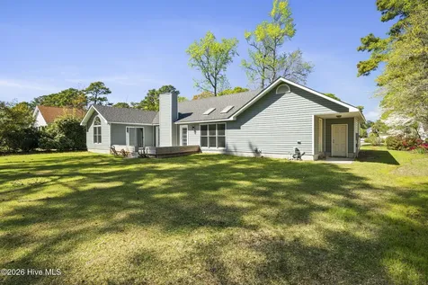 814 Lord Granville Drive Morehead City NC 28557
