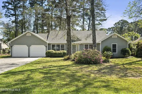 814 Lord Granville Drive Morehead City NC 28557