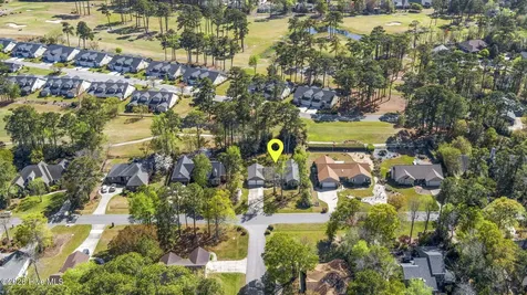 814 Lord Granville Drive Morehead City NC 28557