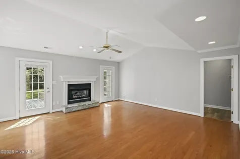 814 Lord Granville Drive Morehead City NC 28557