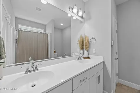 2120 Blue Bonnet Circle Castle Hayne NC 28429