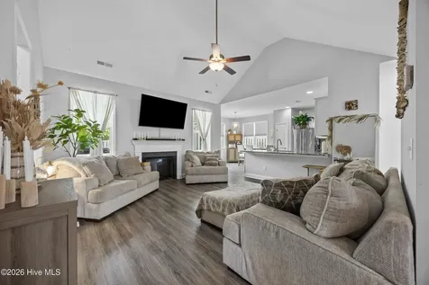2120 Blue Bonnet Circle Castle Hayne NC 28429