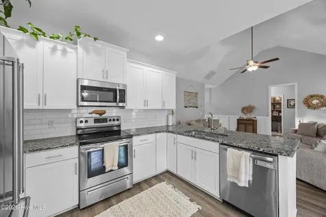 2120 Blue Bonnet Circle Castle Hayne NC 28429