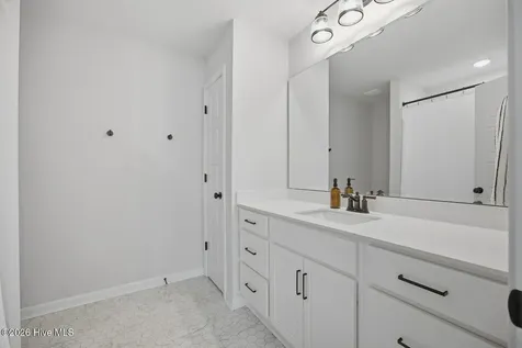 8329 Paramount Point Winnabow NC 28479