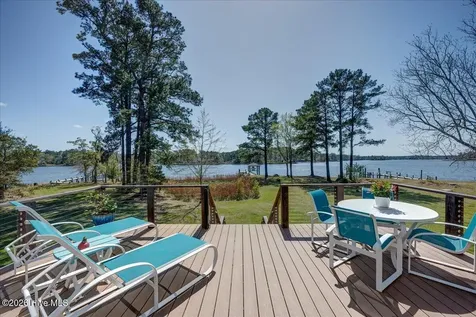 9226 Hart Drive Oriental NC 28571