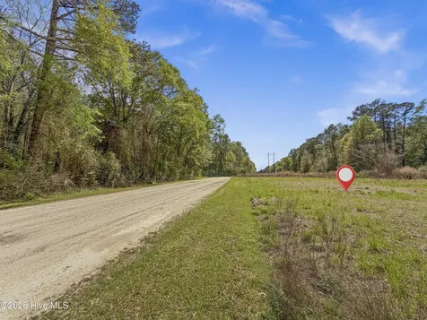 176 Quiet Water Drive Chinquapin NC 28521