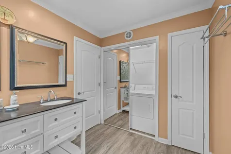 106 Azure Drive Emerald Isle NC 28594