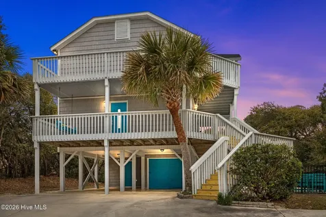 106 Azure Drive Emerald Isle NC 28594