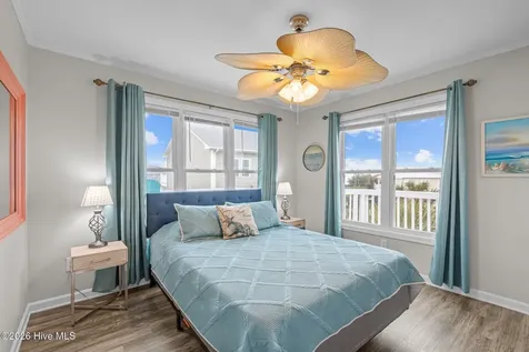 106 Azure Drive Emerald Isle NC 28594