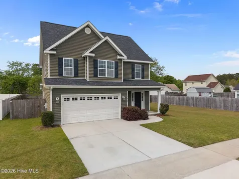 404 Knoll Circle Greenville NC 27858