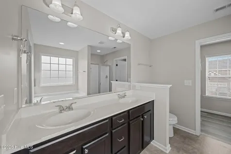 404 Knoll Circle Greenville NC 27858