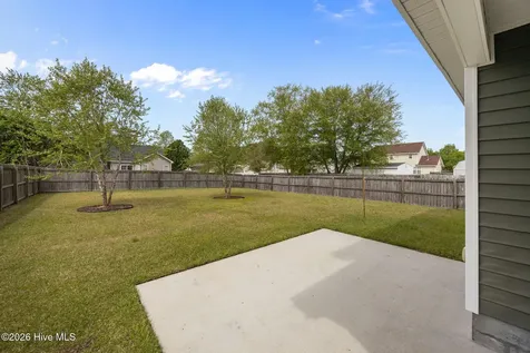 404 Knoll Circle Greenville NC 27858