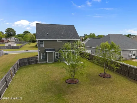 404 Knoll Circle Greenville NC 27858