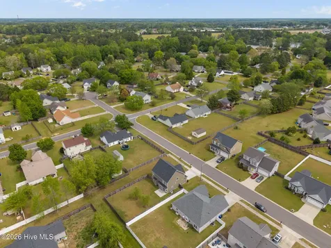 404 Knoll Circle Greenville NC 27858
