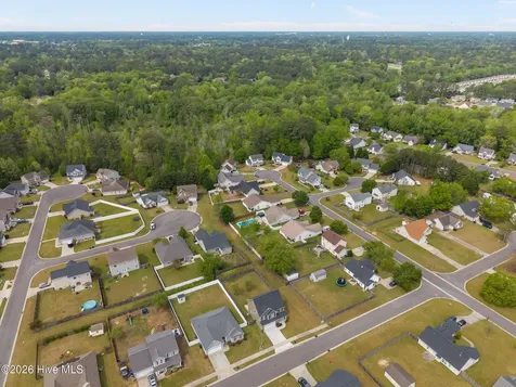 404 Knoll Circle Greenville NC 27858