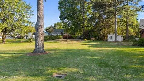 208 E Nash Street Macclesfield NC 27852