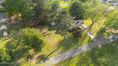 208 E Nash Street Macclesfield NC 27852