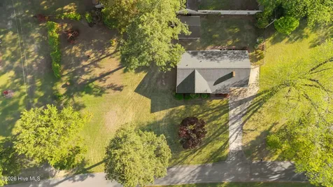 208 E Nash Street Macclesfield NC 27852