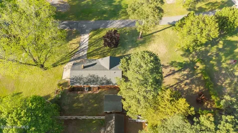 208 E Nash Street Macclesfield NC 27852