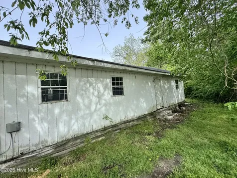 207 E Peterson Street Edenton NC 27932