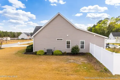 728 Red Birch Lane Greenville NC 27858