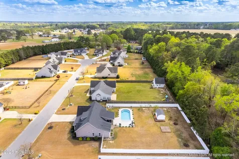 728 Red Birch Lane Greenville NC 27858