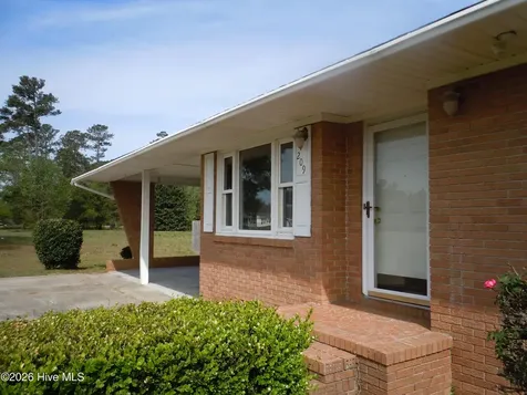 209 Complex Street Tabor City NC 28463