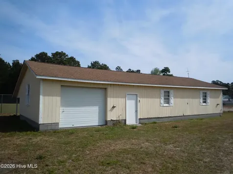 209 Complex Street Tabor City NC 28463