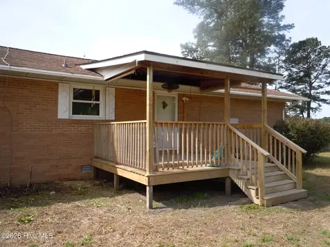 209 Complex Street Tabor City NC 28463