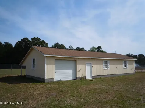 209 Complex Street Tabor City NC 28463