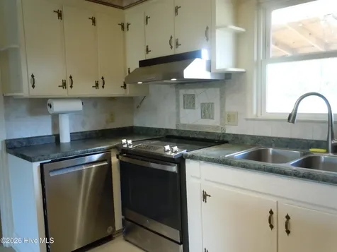 209 Complex Street Tabor City NC 28463