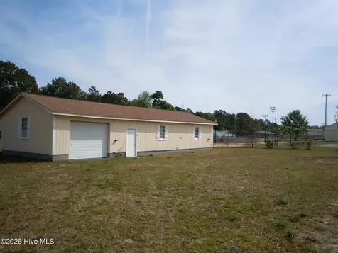 209 Complex Street Tabor City NC 28463