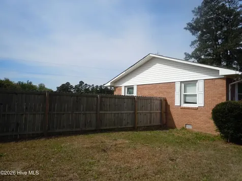 209 Complex Street Tabor City NC 28463