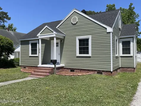 1016 Cedar Street Elizabeth City NC 27909