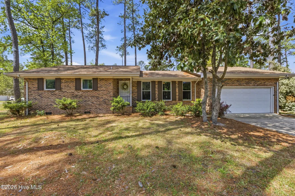 1 Yellow Jacket Court Calabash NC 28467