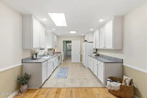 1 Yellow Jacket Court Calabash NC 28467