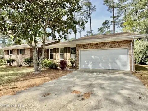 1 Yellow Jacket Court Calabash NC 28467
