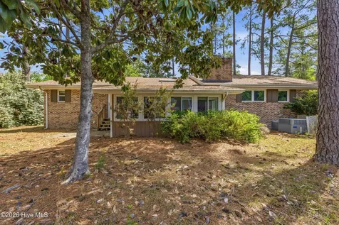 1 Yellow Jacket Court Calabash NC 28467