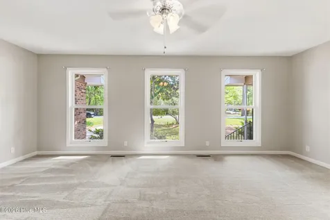 1 Yellow Jacket Court Calabash NC 28467