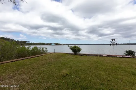 211 Fannie Creek Lane Sneads Ferry NC 28460