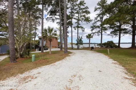 211 Fannie Creek Lane Sneads Ferry NC 28460