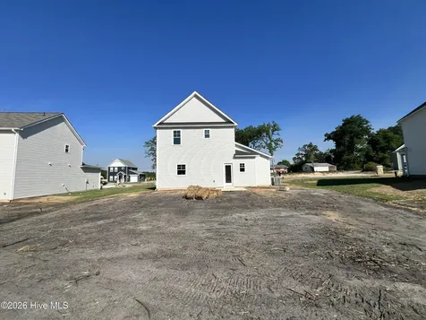 512 Bartley Street Vass NC 28394