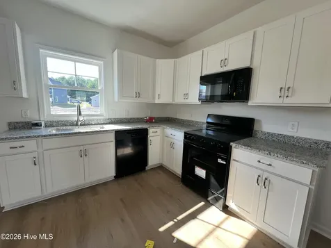 512 Bartley Street Vass NC 28394