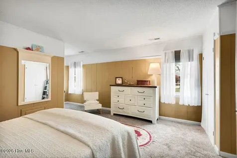 2176 W Lake Keziah Drive Southport NC 28461