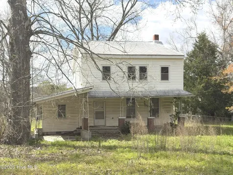 110 Hudson Street Pollocksville NC 28573