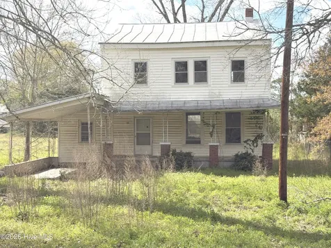 110 Hudson Street Pollocksville NC 28573