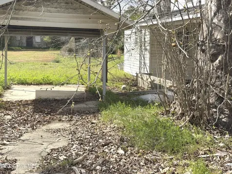 110 Hudson Street Pollocksville NC 28573