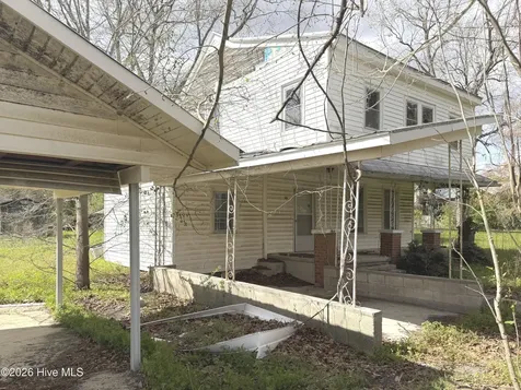 110 Hudson Street Pollocksville NC 28573