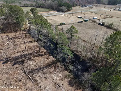 6879 Haynes Lennon Highway Evergreen NC 28438